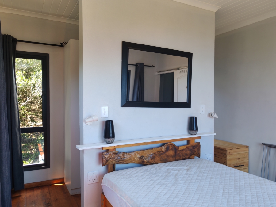 2 Bedroom Property for Sale in Beachview Eastern Cape